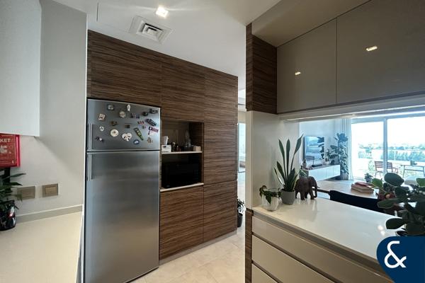 Luxury Living | Low Floor | Vacant Now