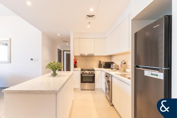 2 Bed | Kitchen Island | Water Views