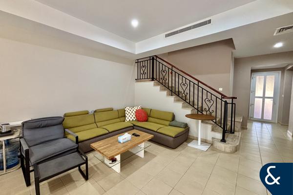 Amazing Plot | Extended | Vacant | Renovation