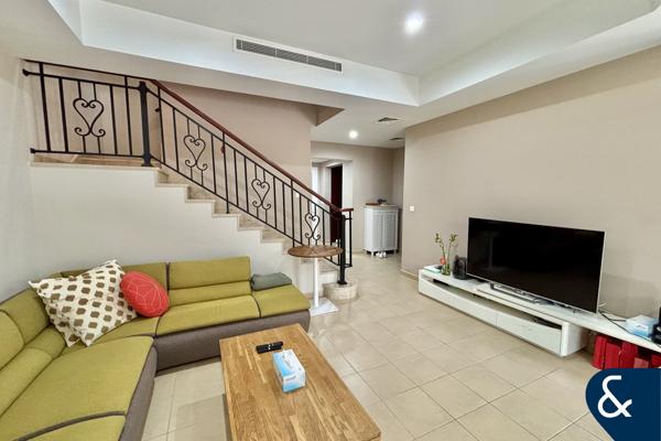 Amazing Plot | Extended | Vacant | Renovation