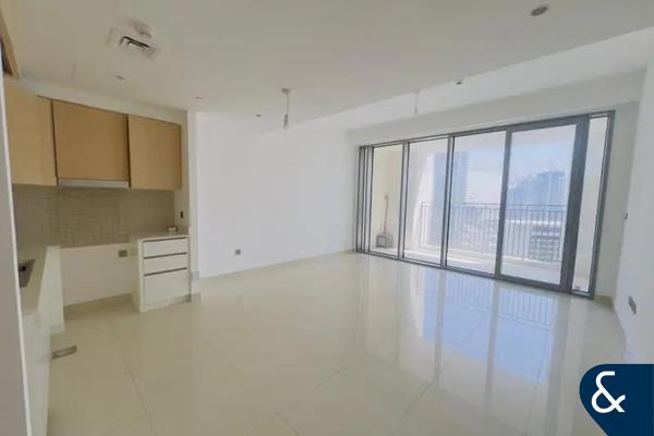 One Bed | Spacious | Unfurnished | Mid floor