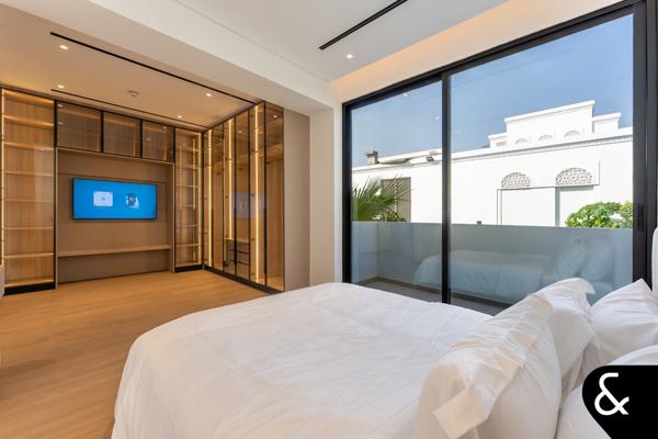 6 Beds | Infinity Pool | Basement Cinema - Image 25
