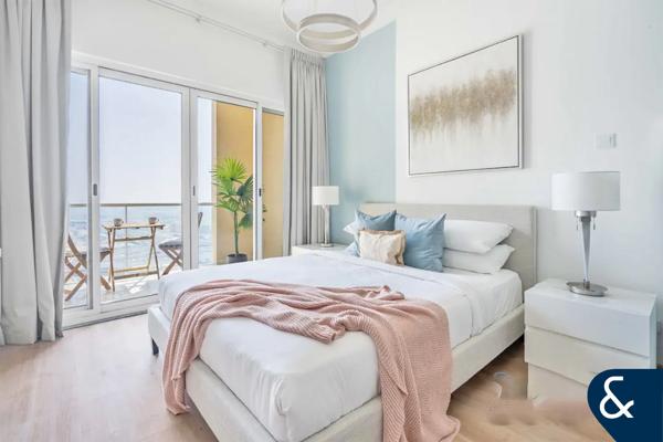 Studio | Fully Renovated | Close to Metro