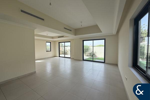 Large Corner Unit | Close to Pool | Vacant