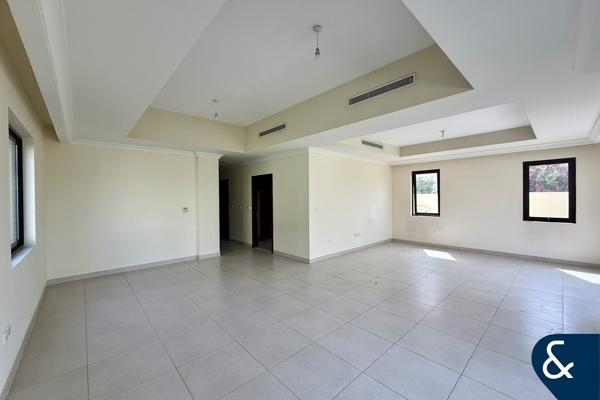 Large Corner Unit | Close to Pool | Vacant
