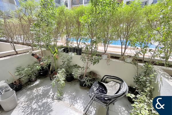 Exclusive | Pool View | Vacant | Studio