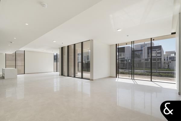 Exclusive | 5BR + Basement | Vacant