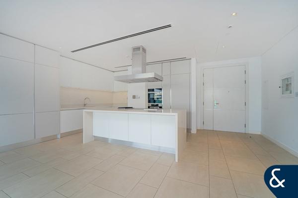 1 Bedroom | Community Facing | Unfurnished