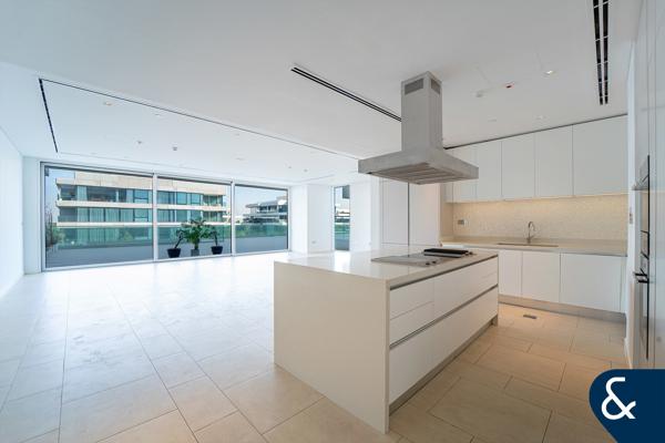 1 Bedroom | Community Facing | Unfurnished