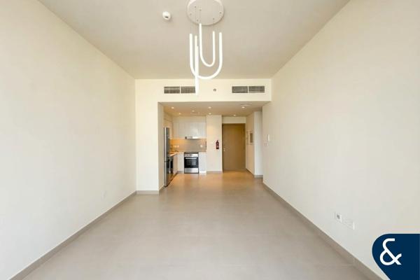 1 Bed | Pool View | Available Now | UF