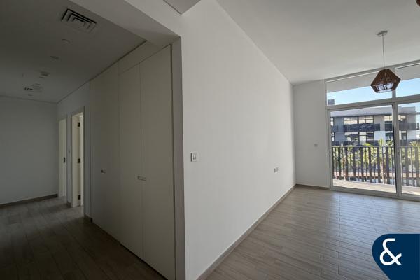 Spacious 2BHK | Pool Facing | Ellington