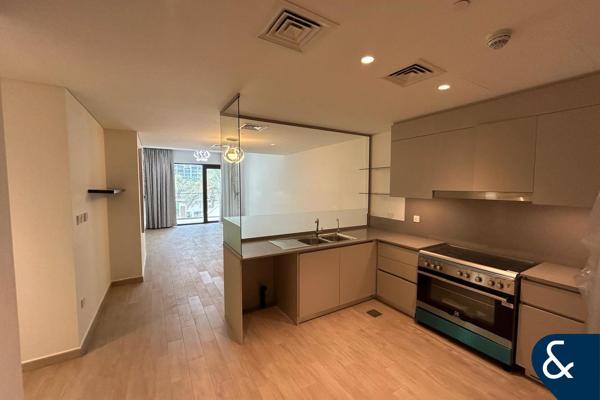 Rare 3 Bedrooms | Vacant Now | Beach Views