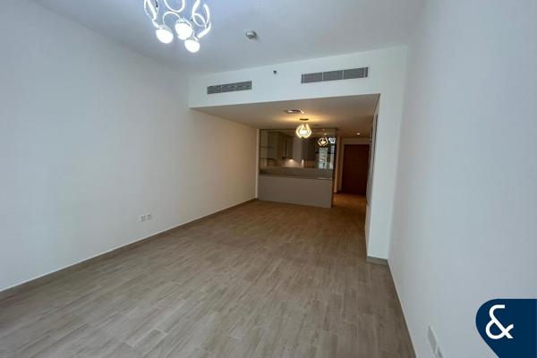 Rare 3 Bedrooms | Vacant Now | Beach Views