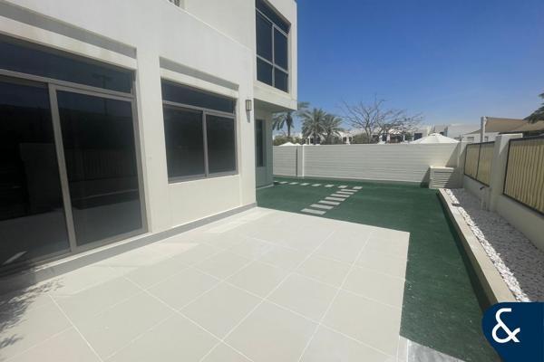 Corner Villa | Pool Backing | Vacant