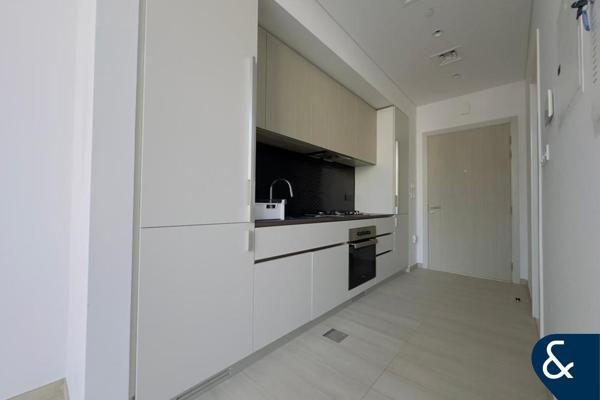 Studio | Pool and Garden Views | Vacant