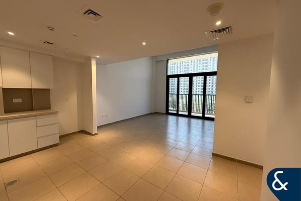 Vacant 3 Bedroom | Unfurnished | Park View