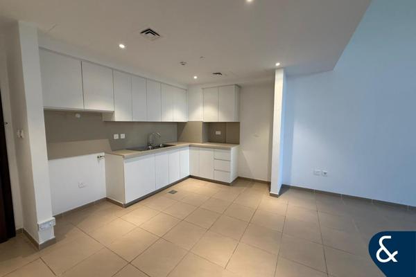 Vacant 3 Bedroom | Unfurnished | Park View