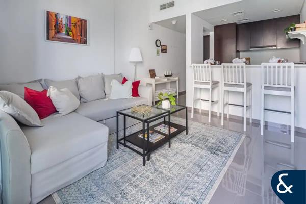 Furnished | High Floor | Ready to Move-In