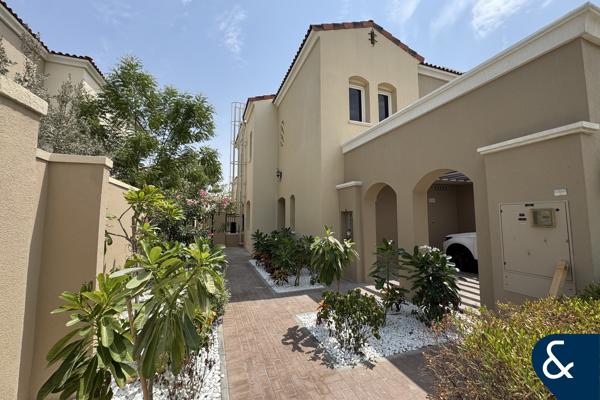Vacant | Landscaped | Type B End unit