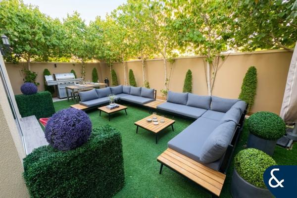 Rare Extended 3 Bed | Corner Plot| Landscaped