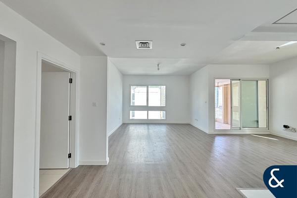 2 Bed | Vacant | Upgraded | Full Marina Views
