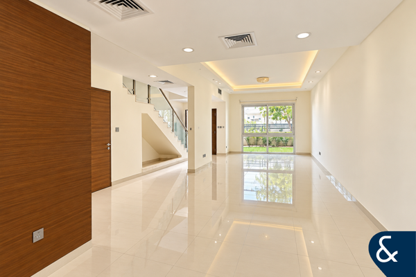 CLOSE TO PARK | 4 BED PLUS MAIDS | VACANT