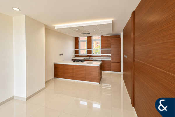 CLOSE TO PARK | 4 BED PLUS MAIDS | VACANT