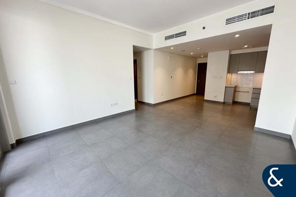High Floor  |  Two bedrooms  |  Vacant