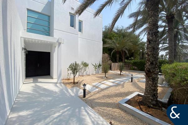 Upgraded | 5 Beds Villa | Golf Course View