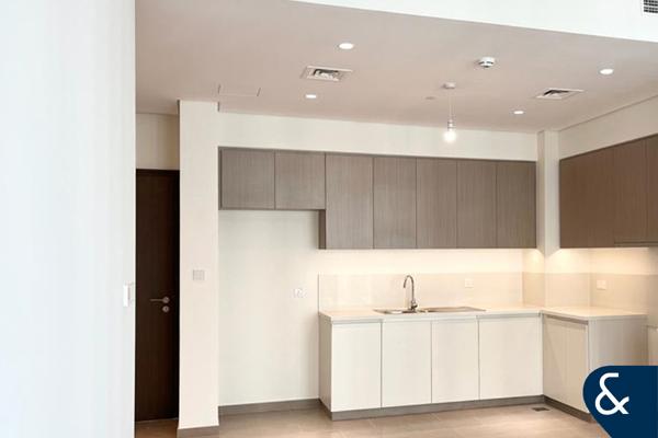 Open Plan | Burj Khalifa Views | End Unit
