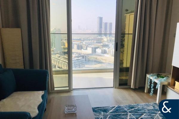 1 Bed | 12 Cheques | Balcony | Available