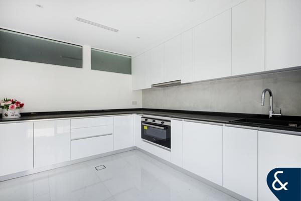 Vacant | 3M | Fully Renovated | Extended