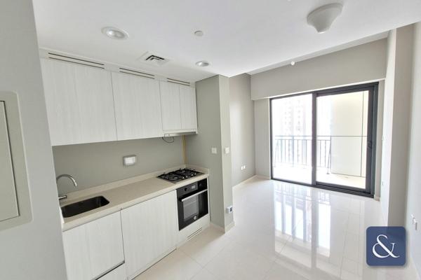 One Bedroom | Private Balcony | Near Metro
