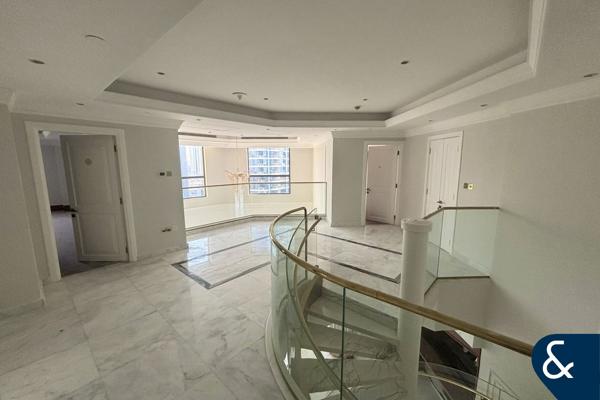 Duplex Layout | Rare to Market | Vacant