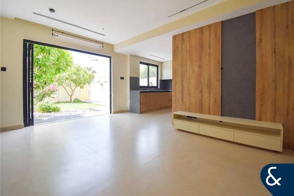 Exclusive | Springs 14 | Large Plot | 2 Bed