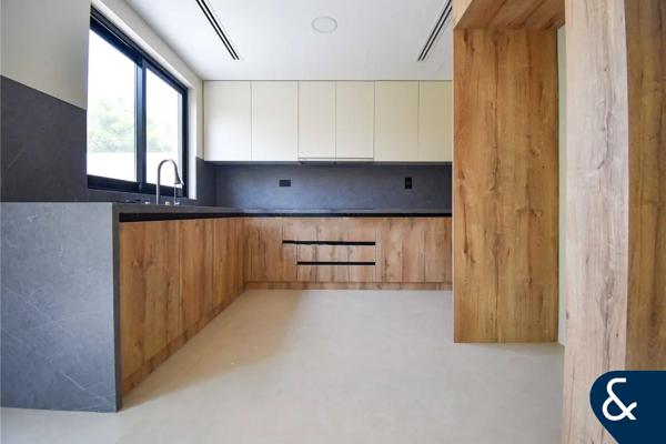 Exclusive | Springs 14 | Large Plot | 2 Bed