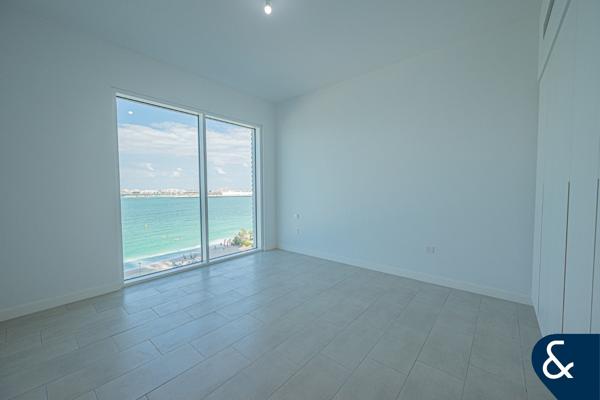 La Vie | Sea Views | Direct Beach Access