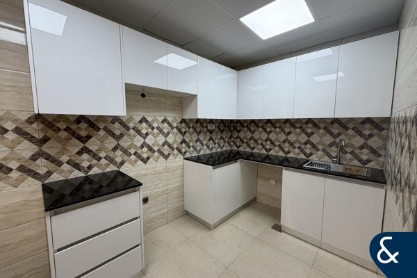 5 Bed Villa | Unfurnished | Available Now