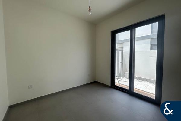 Single Row | Close to Amenities | Media Wall