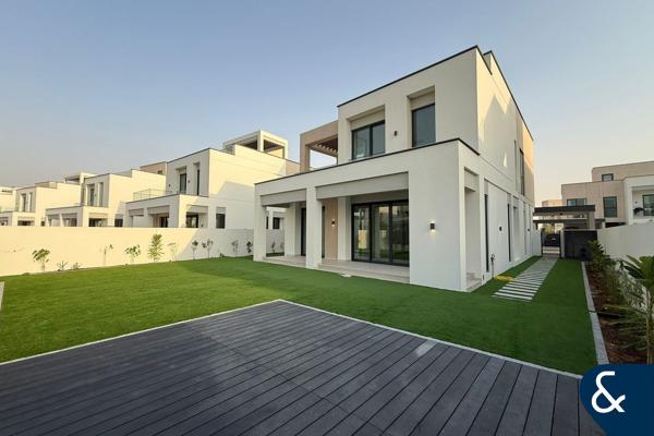 Great Location | Huge plot | Available Now