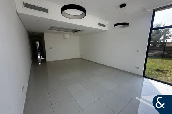 Single Row I Unfurnished I Corner Plot