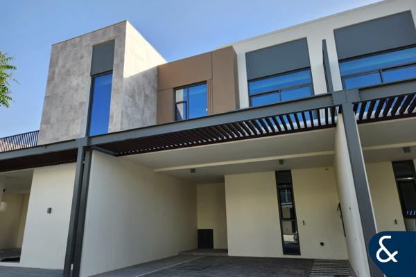 Modern Living | Private Garden | Vacant Soon