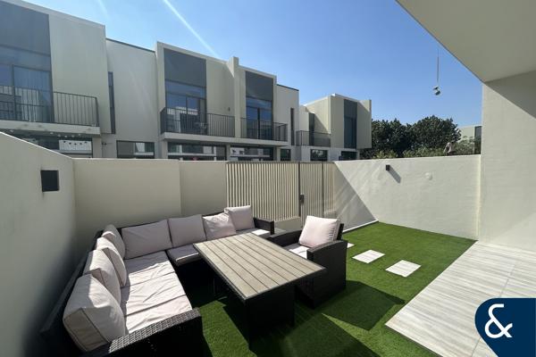 Modern Living | Private Garden | Vacant Soon