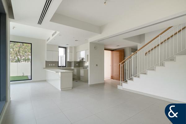 Greenbelt | 5 Bed | Maids | Single Row I VOT