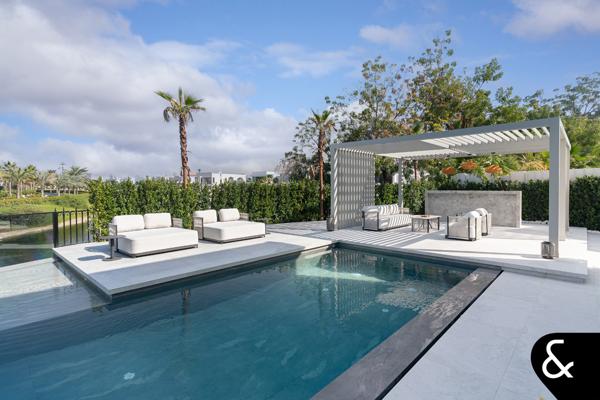 Extended - Fully Renovated - 5 Bedroom