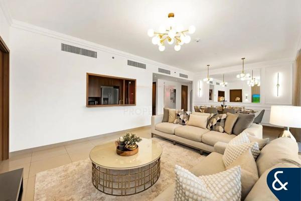 Vacant Now | Outdoor Terrace | Mall Access