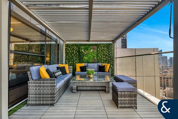 Vacant Now | Outdoor Terrace | Mall Access