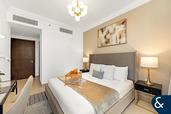 Vacant Now | Outdoor Terrace | Mall Access