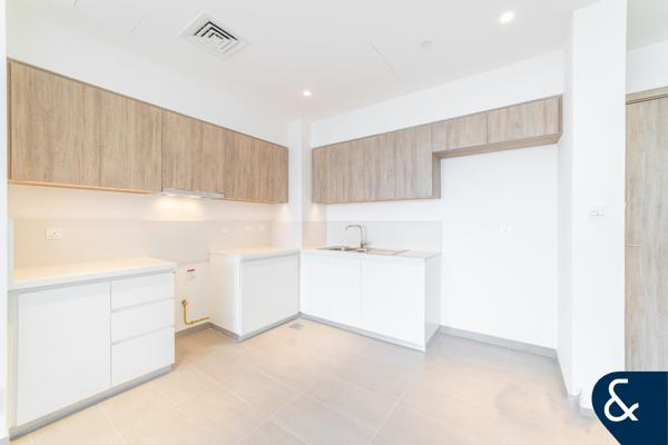 Corner Unit I Vacant I High Floor | 2 Bed