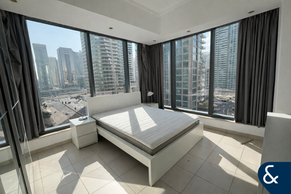 1 Bedroom | Excellent Location | Marina View
